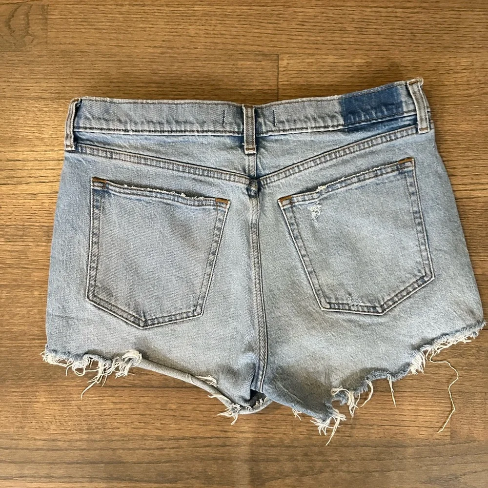 Abercrombie & Fitch The Mom Short-Mid Rise-Size 10